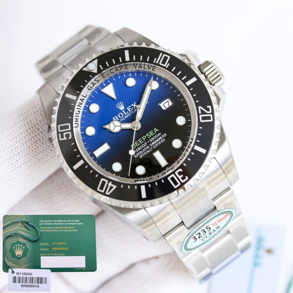 Rolex ロレックス 120枚収納 大容量フォトアルバム 思い出を整理 9分割ポケット式…｜会食に使いやすい腕時計を写真で確認