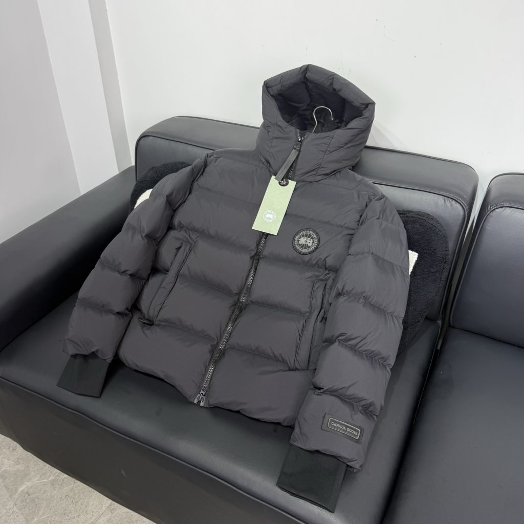 CANADA GOOSE（カナダグース）🖤【超目玉】カナダグース ダウンフィルコート レディース ロング丈 防寒 プレゼント🎁 大人気モデル✨ - 画像 2