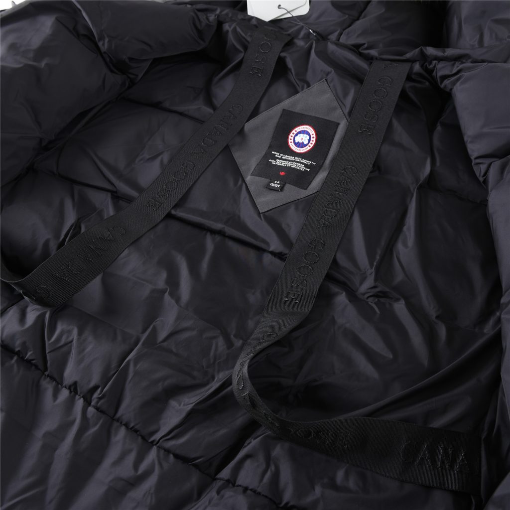 CANADA GOOSE（カナダグース）🛍️✨【】カナダグース ダウンブーツ レディース ロングコート 防寒 アウトドア 🧥❄️ - 画像 2