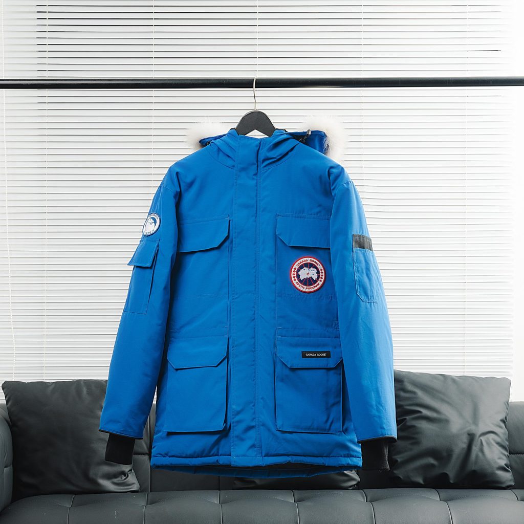 CANADA GOOSE（カナダグース）【超目玉】カナダグース ダウンコート レディース ロングパーカ⭐️ 防寒 アウトドア 高級ブランド🛒 秋冬必須🎁 暖か抜群✨ - 画像 2