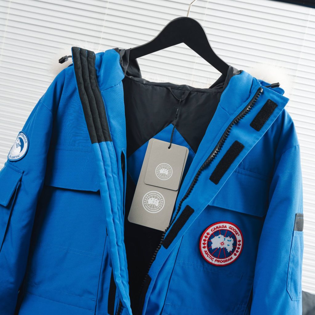CANADA GOOSE（カナダグース）【超目玉】カナダグース ダウンコート レディース ロングパーカ⭐️ 防寒 アウトドア 高級ブランド🛒 秋冬必須🎁 暖か抜群✨ - 画像 7