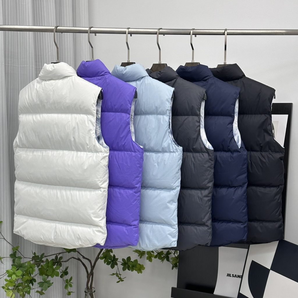 CANADA GOOSE（カナダグース）🛍️✨【】カナダグース ダウンベスト レディース 人気モデル 防寒 軽量 プレゼント🎁🧥 - 画像 4