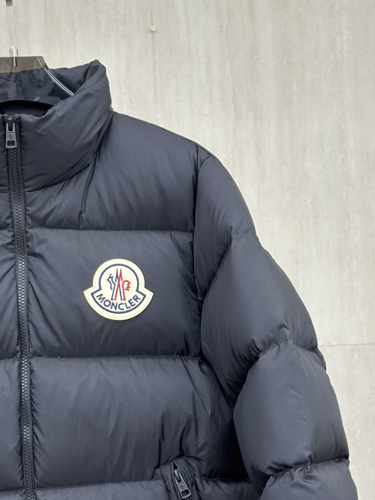 Moncler モンクレール【MONCLER】モンクレール ダウンジャケット レディース✨ 秋冬必須アイテム👜 保温性抜群🔝 高級感溢れるデザイン🕊️ - 画像 6