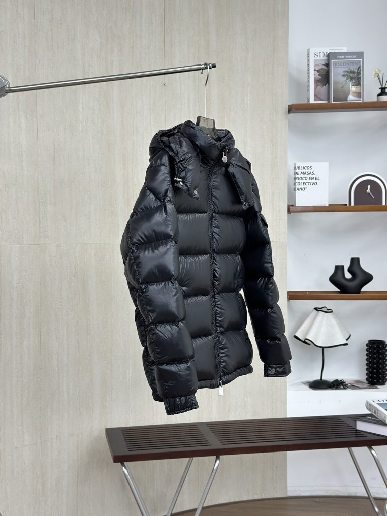 Moncler モンクレール【新作】モンクレール ダウンジャケット レディース✨ 秋冬限定カラー🎀 保温性抜群🔝 高級素材🛒 - 画像 3