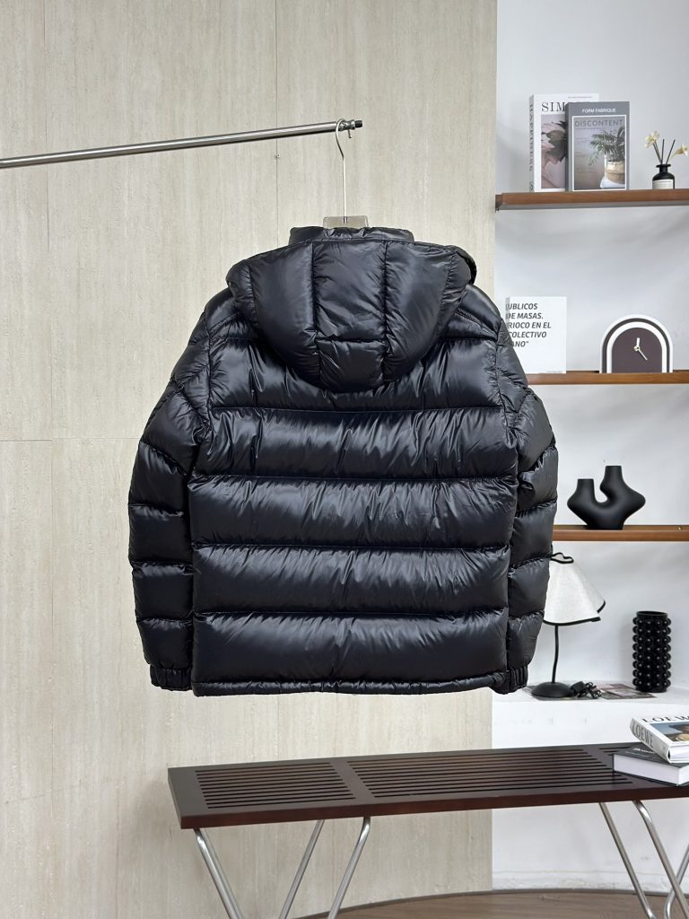Moncler モンクレール【新作】モンクレール ダウンジャケット レディース✨ 秋冬限定カラー🎀 保温性抜群🔝 高級素材🛒 - 画像 4