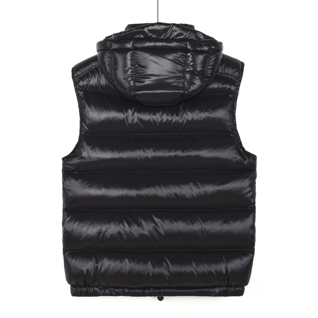 Moncler モンクレール【MONCLER】モンクレール ダウンジャケット レディース✨ 秋冬必須アイテム🎀 高品質 保温性◎🕊️ 大人気モデル💖 - 画像 2