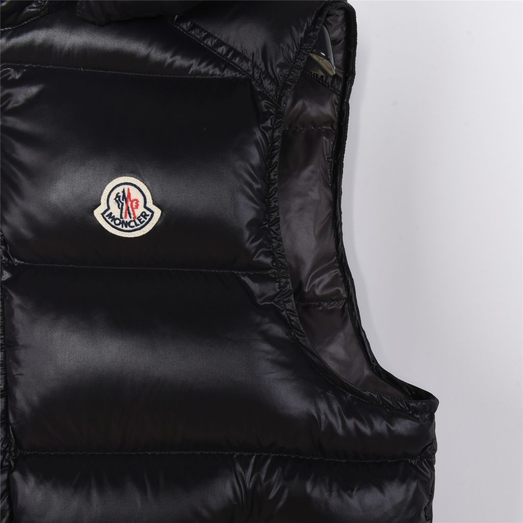 Moncler モンクレール【MONCLER】モンクレール ダウンジャケット レディース✨ 秋冬必須アイテム🎀 高品質 保温性◎🕊️ 大人気モデル💖 - 画像 7
