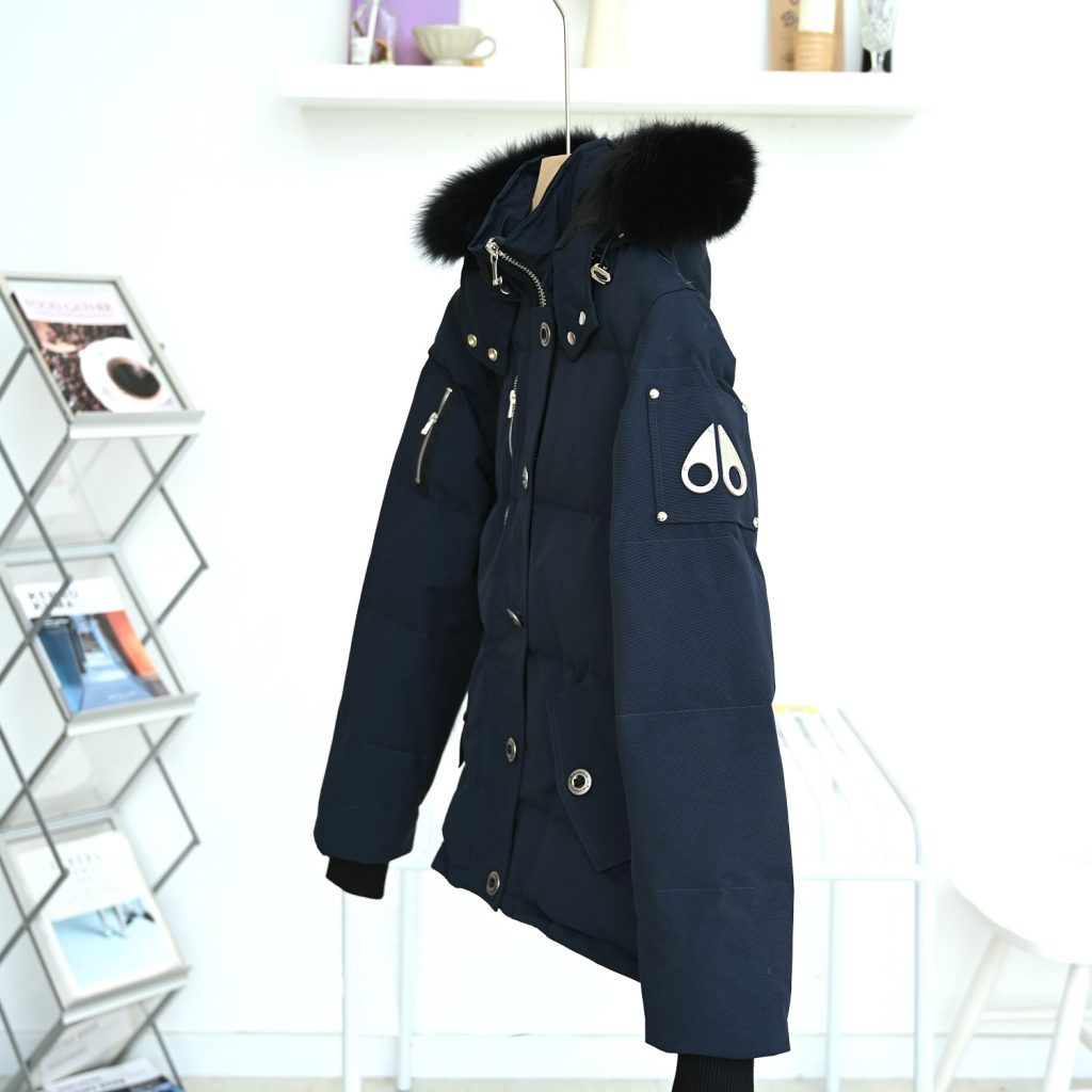 Moncler モンクレール【新作】モンクレール ダウンジャケット 秋冬コート レディース✨ 大人気のロング丈デザイン🎀 保温性抜群で軽量🕊️ プレゼントにも最適💝 - 画像 3