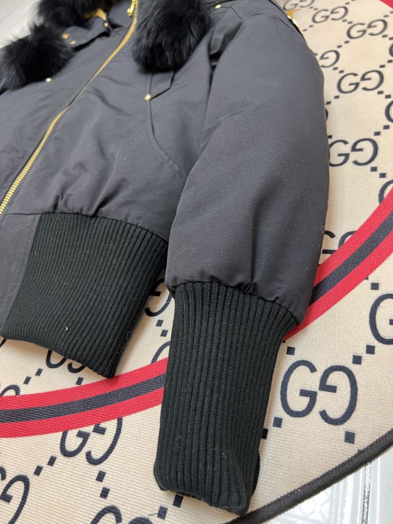 Moncler モンクレール【新作】モンクレール ダウンジャケット レディース✨ 秋冬必須アイテム🕊️ 高級素材使用🎯 保温性抜群 - 画像 4