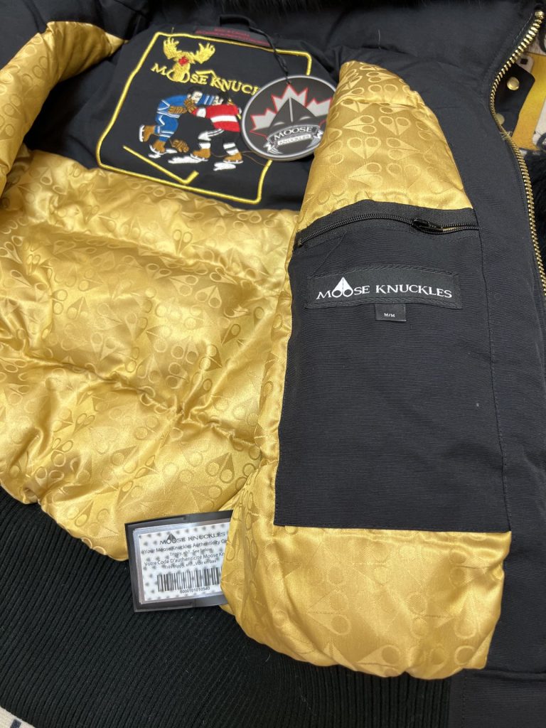 Moncler モンクレール【新作】モンクレール ダウンジャケット レディース✨ 秋冬必須アイテム🕊️ 高級素材使用🎯 保温性抜群 - 画像 8
