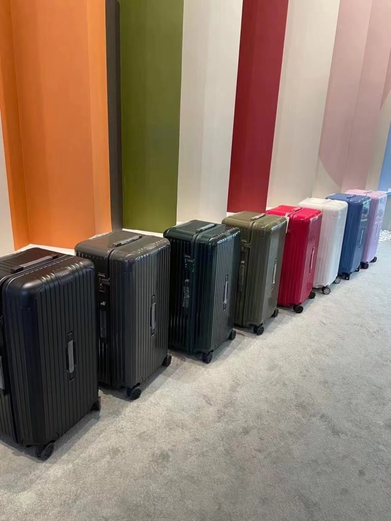 【エッセンシャルシリーズ】トランク型収納ボックス 13色展開 全アルミハンドル セキュリティロック付き 高級感のあるデザイン ギフトに最適 - 画像 4