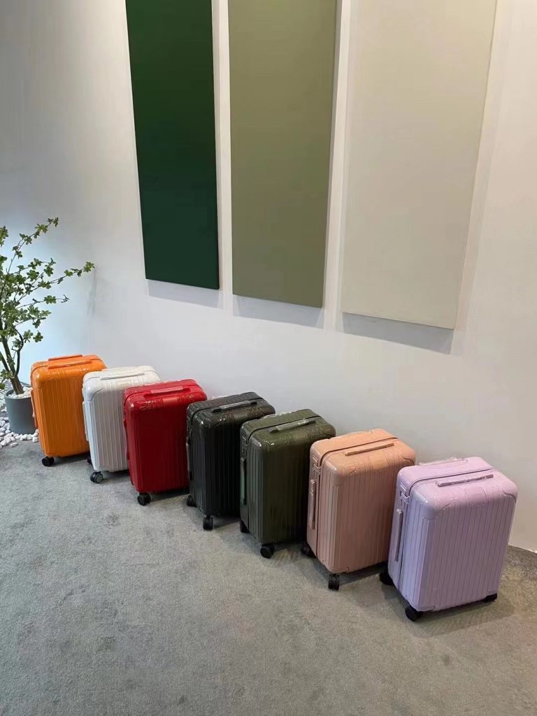 【エッセンシャルシリーズ】トランク型収納ボックス 13色展開 全アルミハンドル セキュリティロック付き 高級感のあるデザイン ギフトに最適 - 画像 5