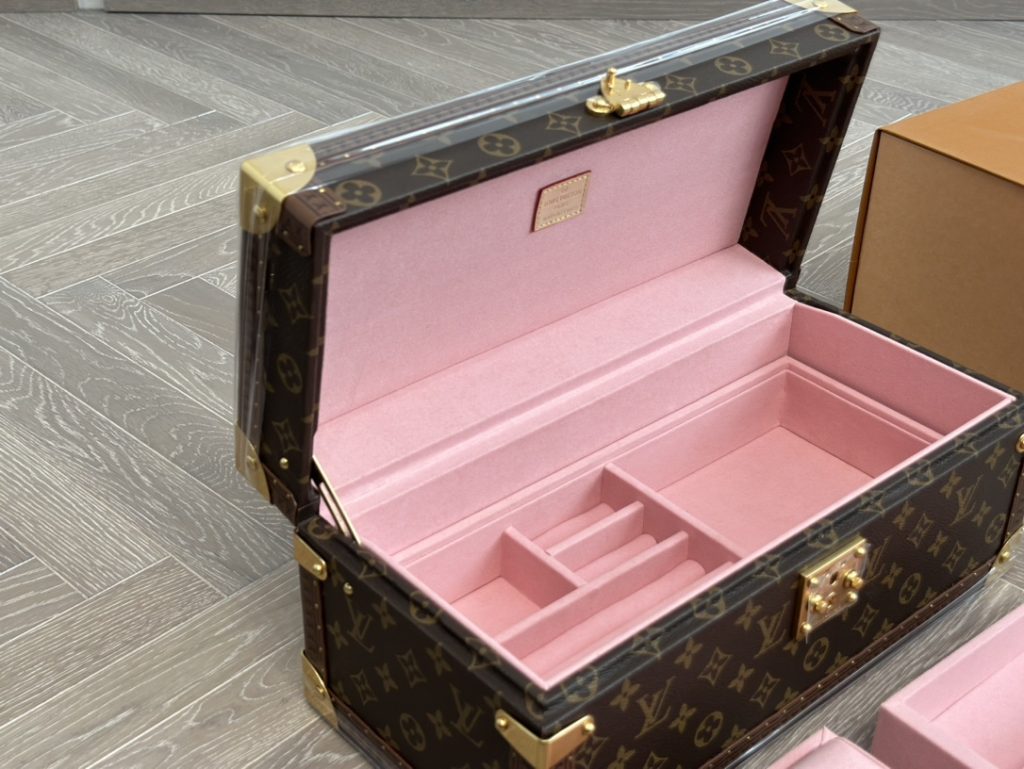 【ルイヴィトン】トランク型 多宝盒 大号 ハンドメイド仕上げ 美しい彩絵 高級感のある収納ボックス コレクターズアイテム - 画像 5