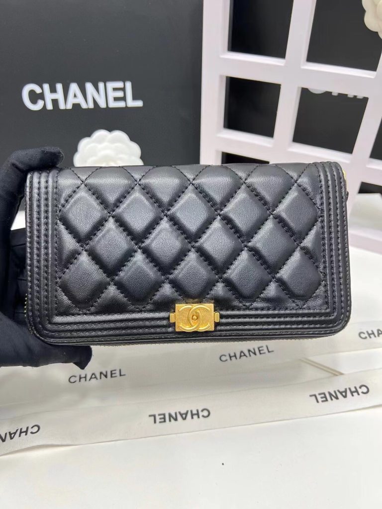 【シャネル】キャビアスキン 長財布 ココマーク金具 上品なブラックのレディースウォレット - 画像 3