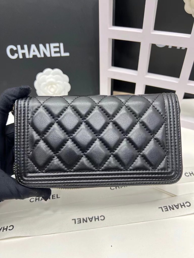 【シャネル】キャビアスキン 長財布 ココマーク金具 上品なブラックのレディースウォレット - 画像 4