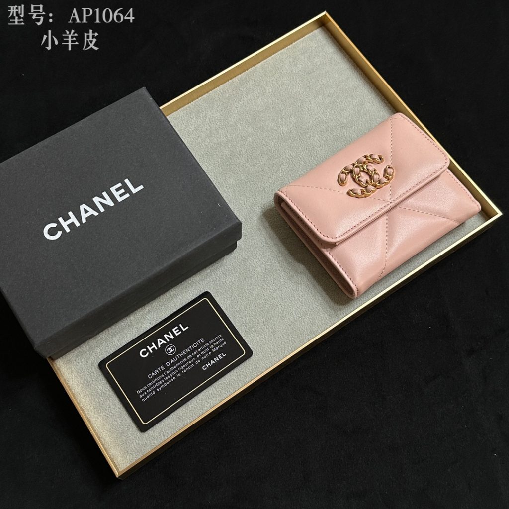 【シャネル】キャビアスキン 長財布 ココマーク金具 上品なブラック レディースウォレット - 画像 2