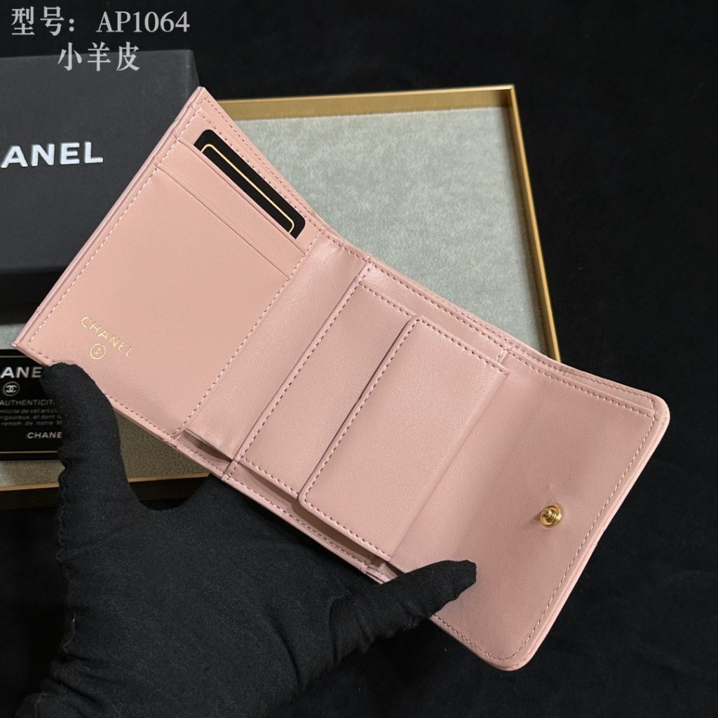 【シャネル】キャビアスキン 長財布 ココマーク金具 上品なブラック レディースウォレット - 画像 4