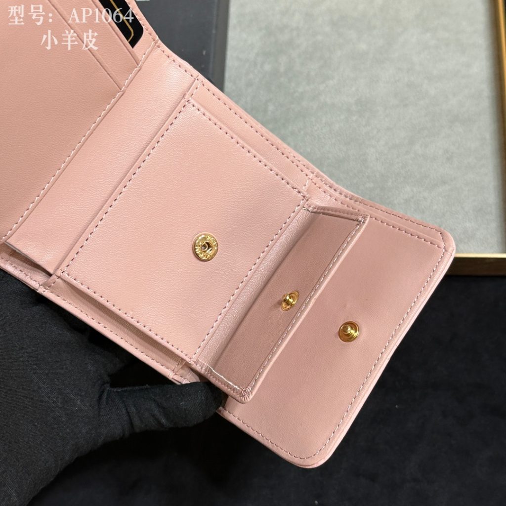 【シャネル】キャビアスキン 長財布 ココマーク金具 上品なブラック レディースウォレット - 画像 5