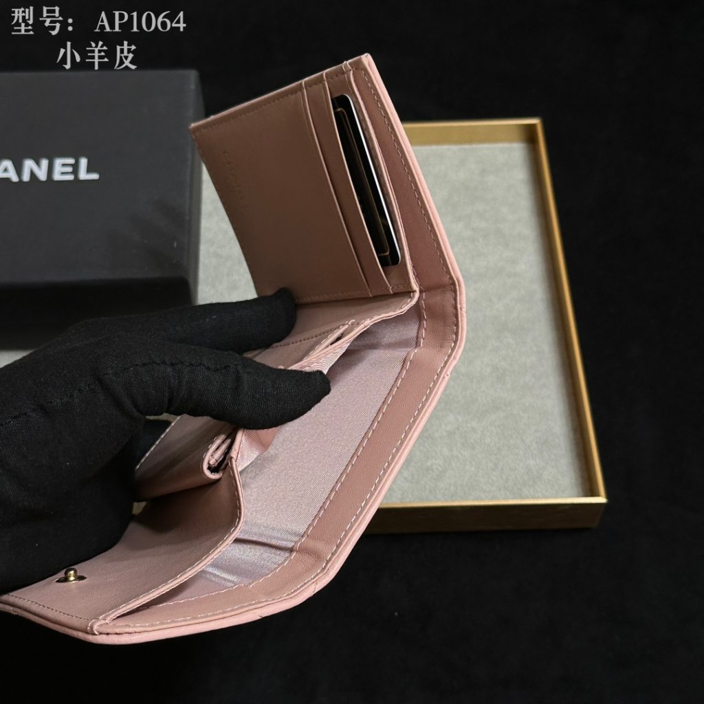 【シャネル】キャビアスキン 長財布 ココマーク金具 上品なブラック レディースウォレット - 画像 8