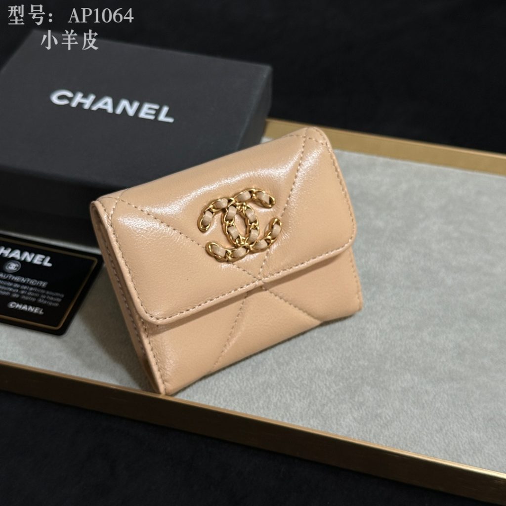 【シャネル】キャビアスキン 長財布 ココマーク金具 上品なブラックのレディースウォレット - 画像 3