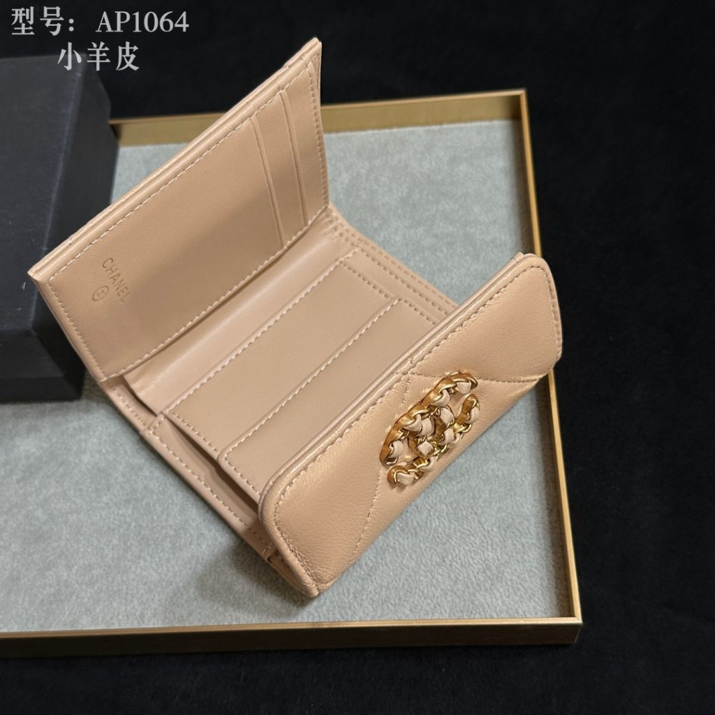 【シャネル】キャビアスキン 長財布 ココマーク金具 上品なブラックのレディースウォレット - 画像 4