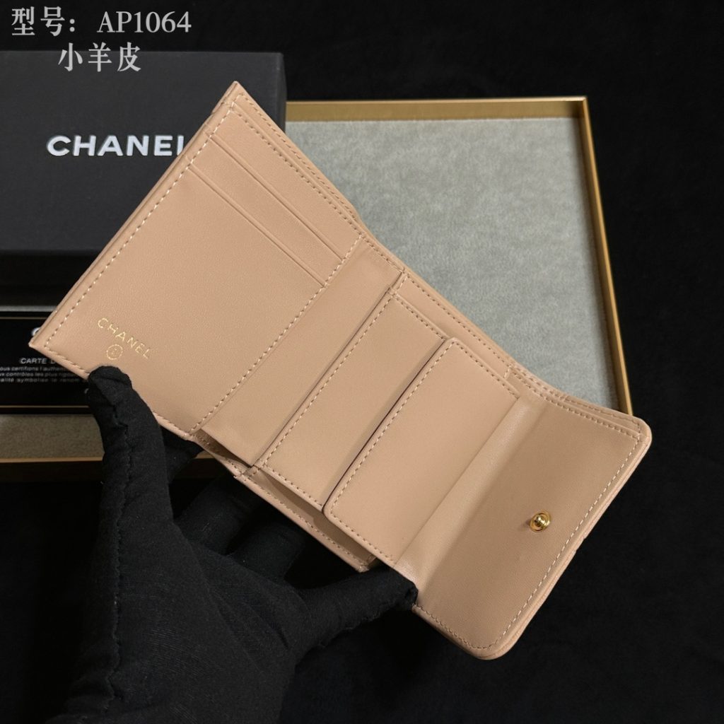 【シャネル】キャビアスキン 長財布 ココマーク金具 上品なブラックのレディースウォレット - 画像 5