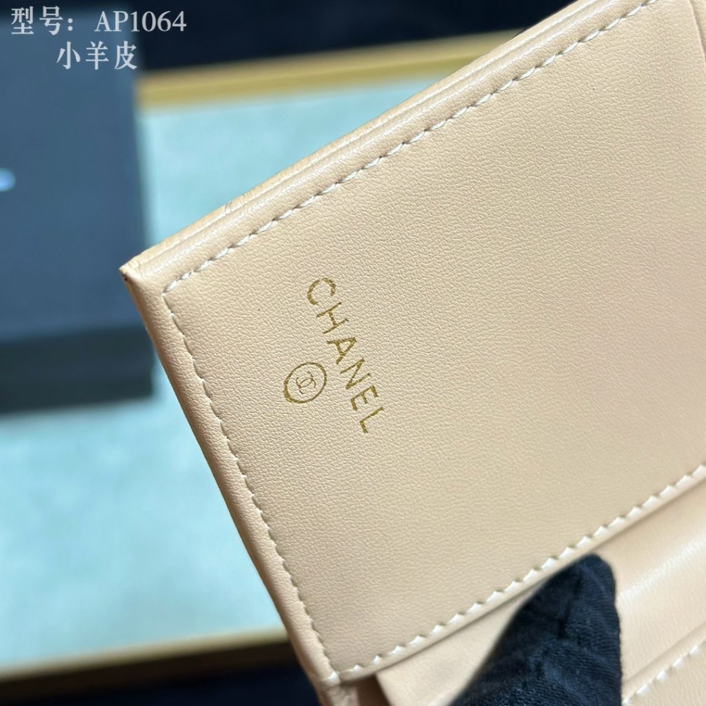 【シャネル】キャビアスキン 長財布 ココマーク金具 上品なブラックのレディースウォレット - 画像 6