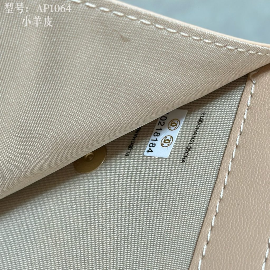 【シャネル】キャビアスキン 長財布 ココマーク金具 上品なブラックのレディースウォレット - 画像 8