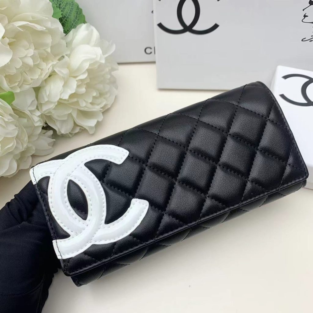 【シャネル】キャビアスキン 長財布 ココマーク金具 上品なブラックのレディースウォレット - 画像 2