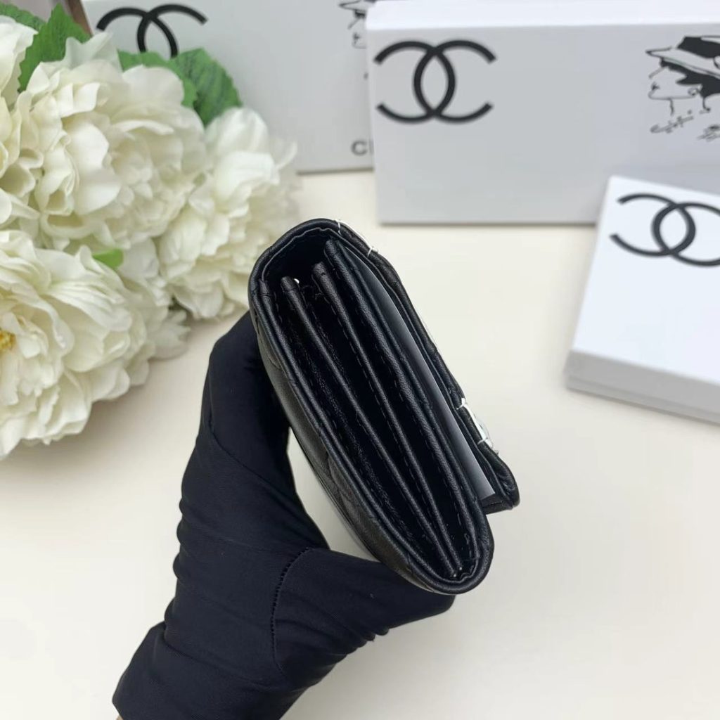 【シャネル】キャビアスキン 長財布 ココマーク金具 上品なブラックのレディースウォレット - 画像 5