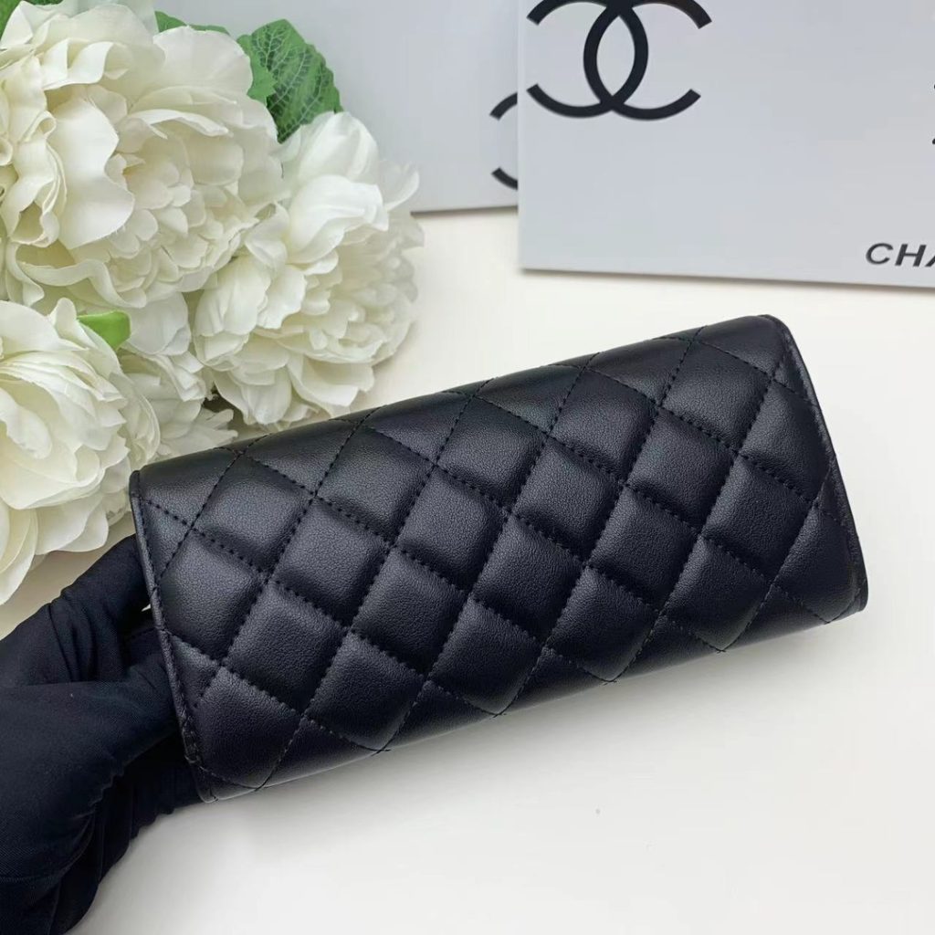 【シャネル】キャビアスキン 長財布 ココマーク金具 上品なブラック レディースウォレット - 画像 4