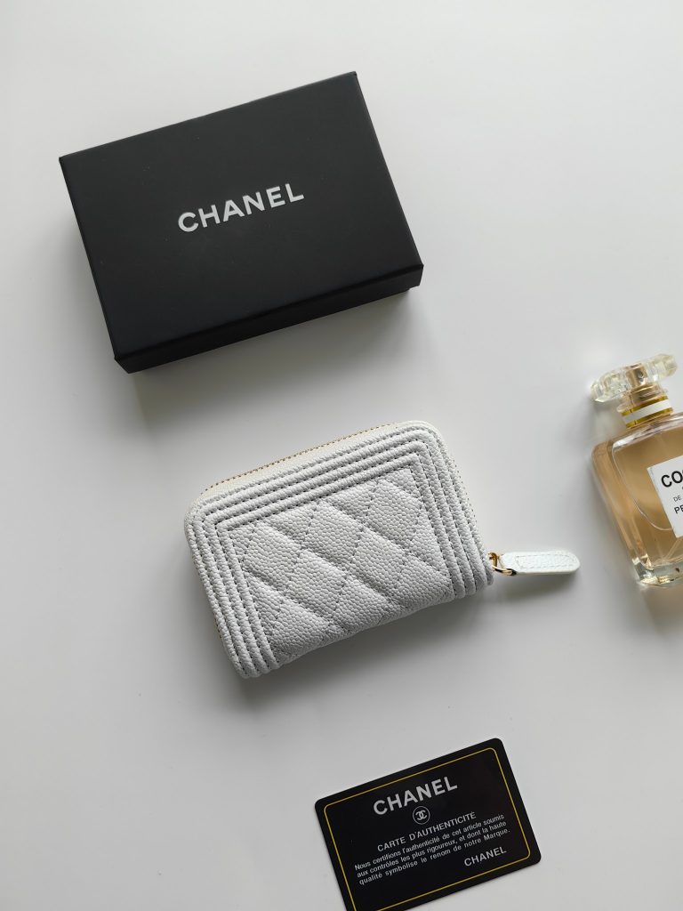 【シャネル】キャビアスキン 長財布 ココマーク金具 上品なブラックのレディースウォレット - 画像 3