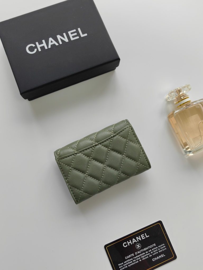 【シャネル】キャビアスキン 長財布 ココマーク金具 ブラック 上品で実用的なレディースウォレット - 画像 3