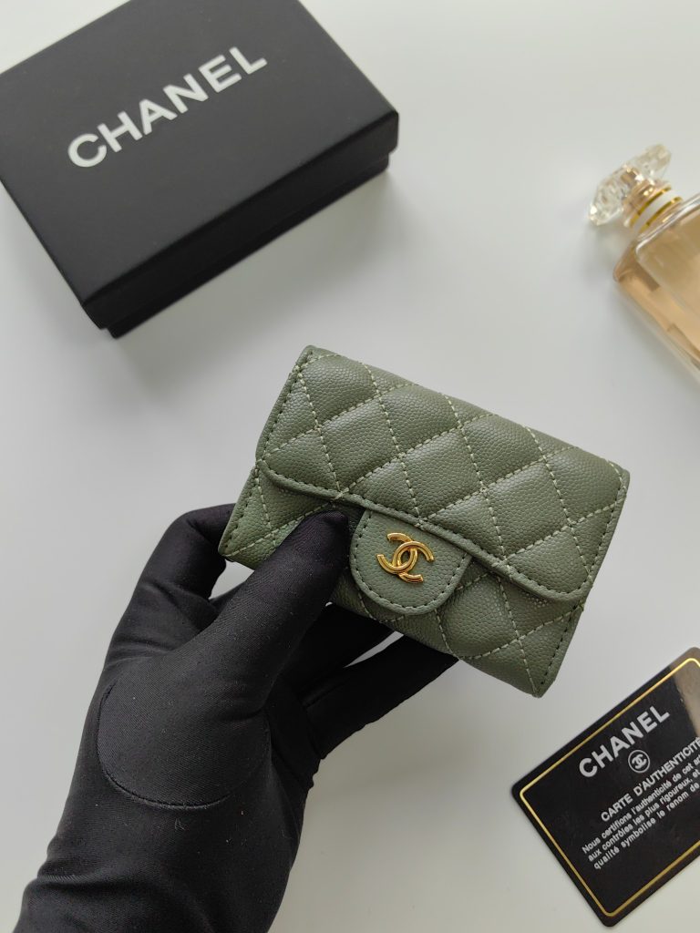 【シャネル】キャビアスキン 長財布 ココマーク金具 ブラック 上品で実用的なレディースウォレット - 画像 4