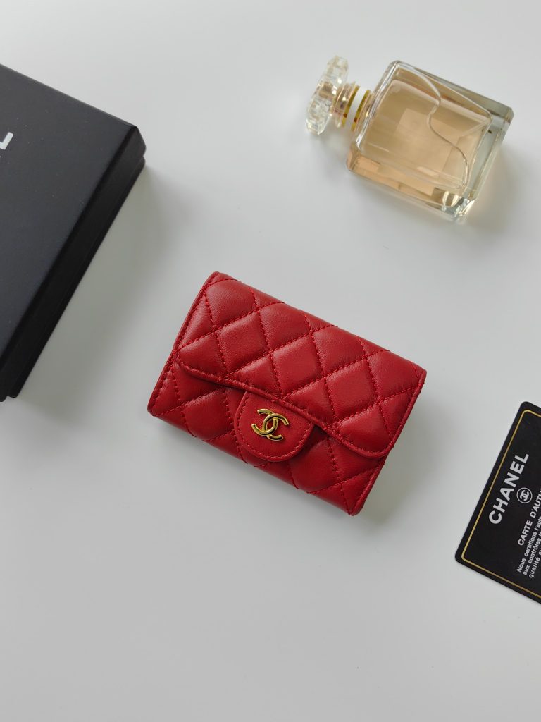 【シャネル】キャビアスキン 長財布 ココマーク金具 上品なブラックレザーのレディースウォレット - 画像 2