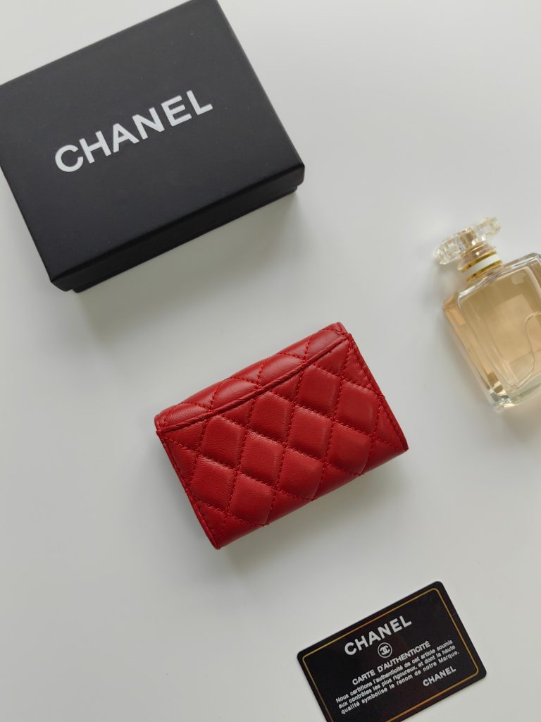 【シャネル】キャビアスキン 長財布 ココマーク金具 上品なブラックレザーのレディースウォレット - 画像 3