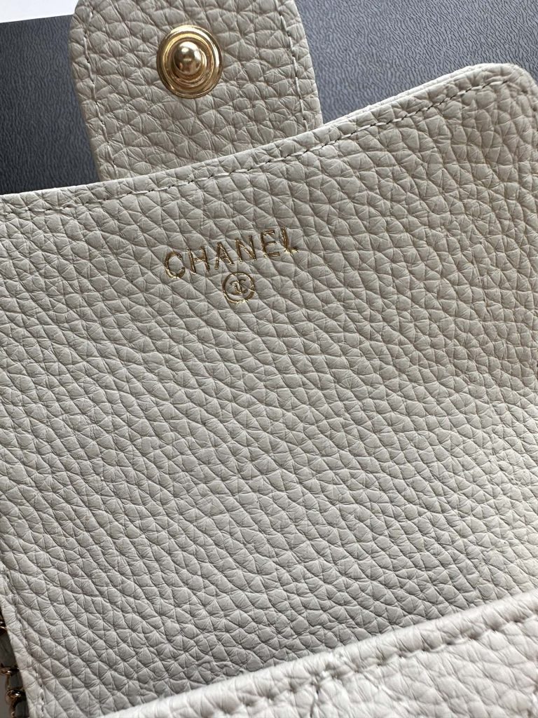 【シャネル】キャビアスキン 長財布 ココマーク金具 上品なブラックのレディースウォレット - 画像 8