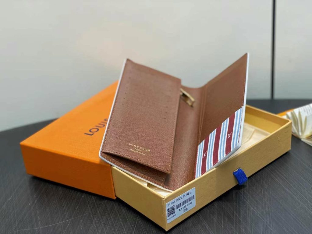 ルイヴィトン(LOUIS VUITTON) 長財布 モノグラム コインホルダー付き クラシックで上質な逸品 - 画像 7