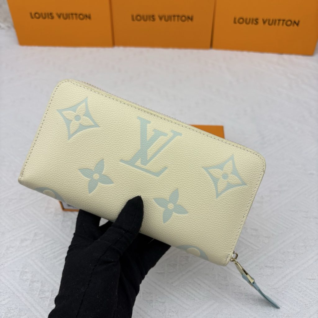 ルイヴィトン（LOUIS VUITTON） 長財布 モノグラム クラシックなデザイン 上品で高級感あふれる本革の逸品 - 画像 2