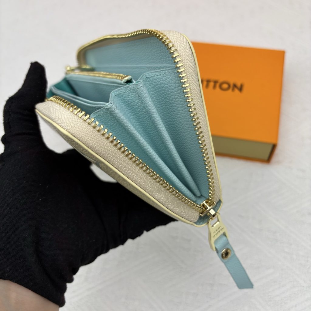 ルイヴィトン（LOUIS VUITTON） 長財布 モノグラム クラシックなデザイン 上品で高級感あふれる本革の逸品 - 画像 8