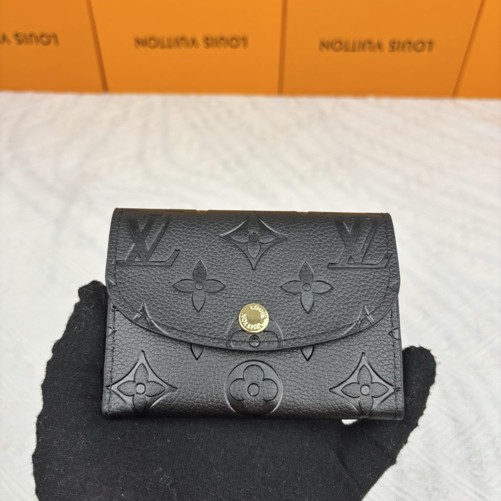 LOUIS VUITTONの財布・小物を毎日に使うなら確認したいこと