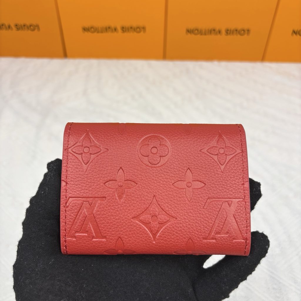 ルイヴィトン(LOUIS VUITTON) 長財布 モノグラム コインホール付き クラシックなデザイン 上品で高級感のある逸品です - 画像 2