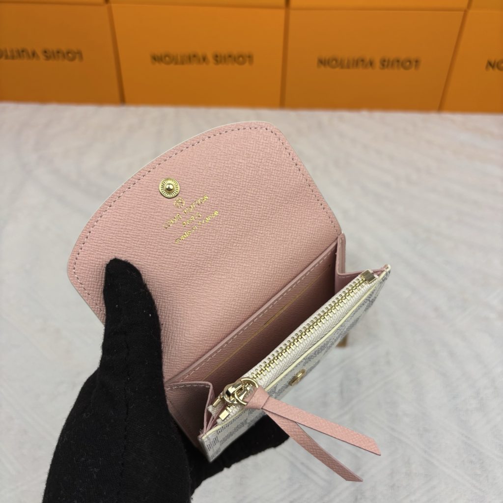 ルイヴィトン（LOUIS VUITTON） 長財布 モノグラム柄 クラシックなデザイン 金具が美しい 上品で高級感のある一品 - 画像 6