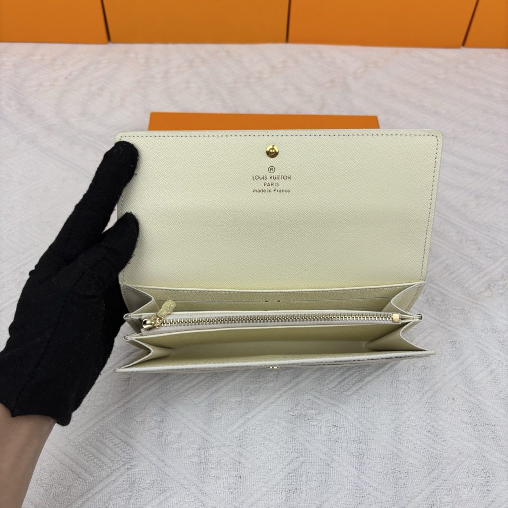ルイヴィトン 長財布 モノグラム キャンバス地 クラシックで上質な仕様 上品な高級感あふれる逸品です - 画像 5