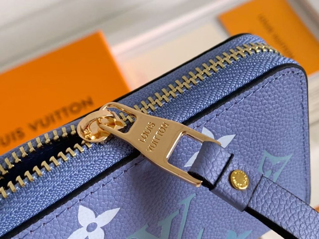 ルイヴィトン(LOUIS VUITTON) 長財布 モノグラム柄 クラシックなデザイン 金具が美しい 上品で高級感のある逸品です - 画像 8