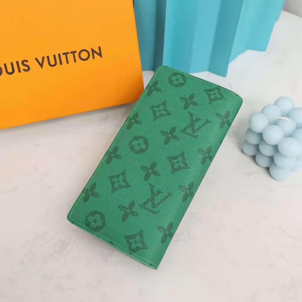 ルイ・ヴィトン モノグラムキャンバス 上品な長財布 レディース ギフトにも最適な定番モデル - 画像 4