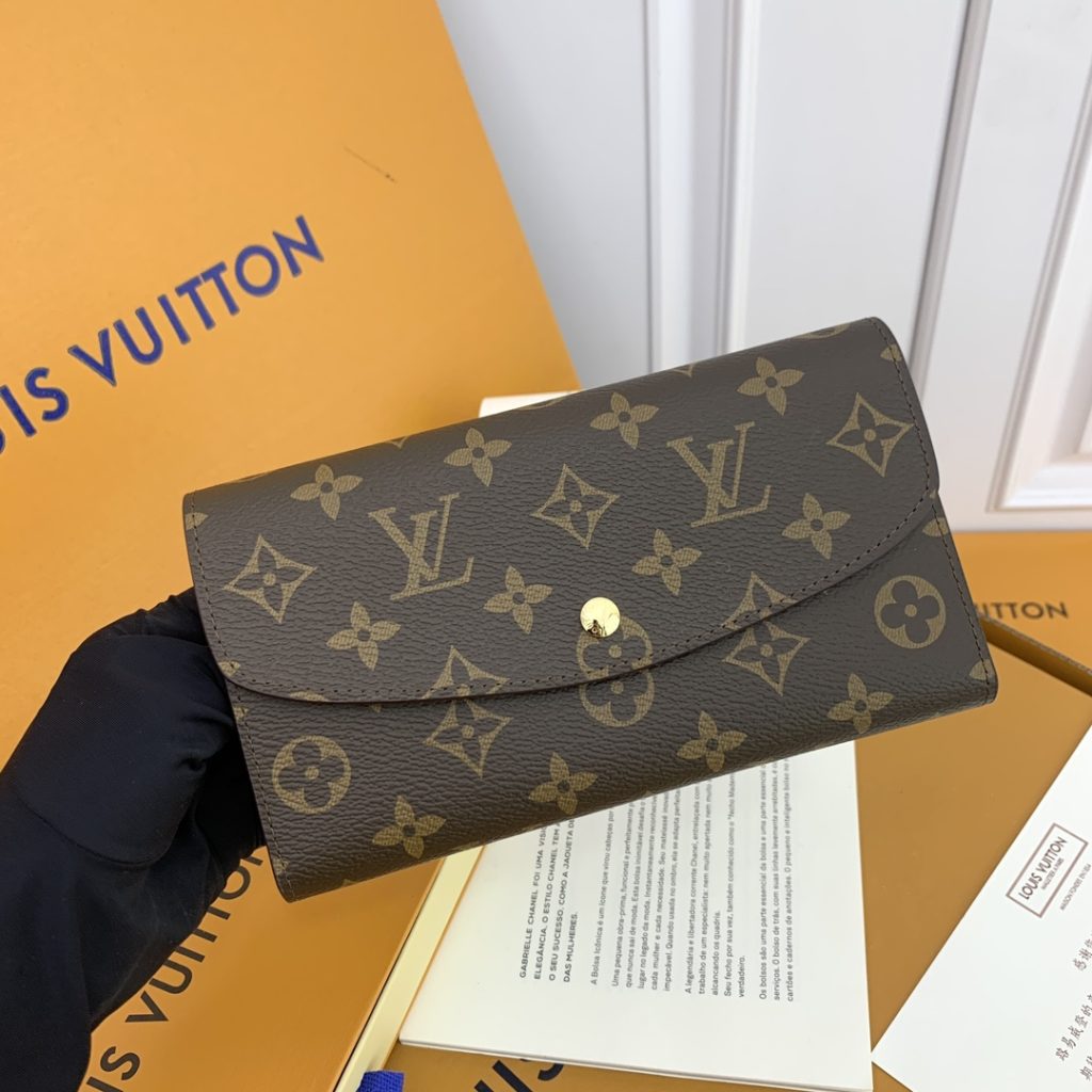 ルイ・ヴィトン モノグラムキャンバス 上品な長財布 財布・小物｜ランチの日に写真で選び方を確認