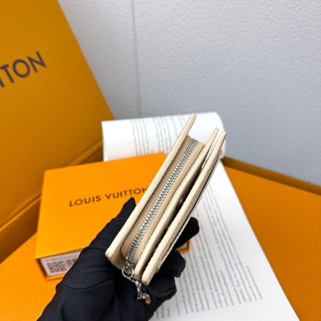 ルイ・ヴィトン モノグラムキャンバス 上品な長財布 レディースのギフトに最適な定番モデル - 画像 5