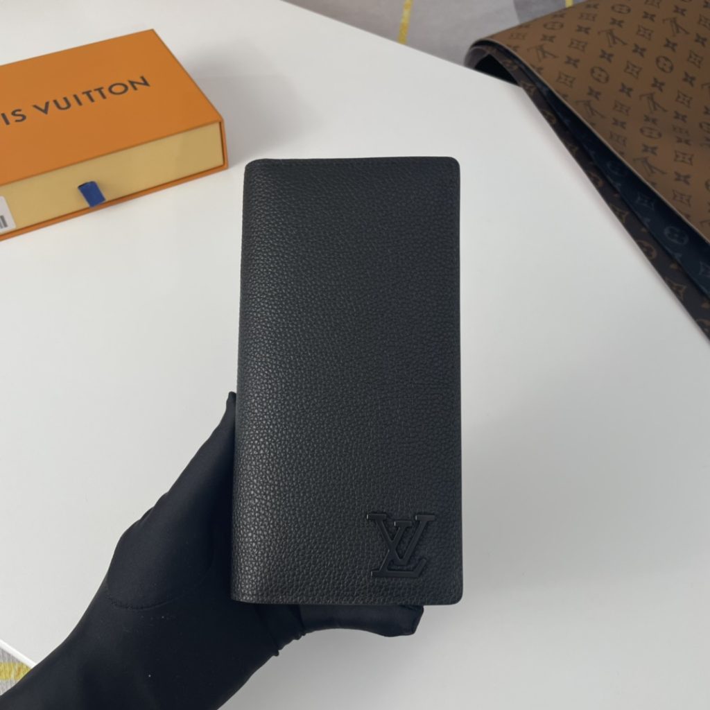 ルイ・ヴィトン モノグラムキャンバス 上品な長財布 レディースへのギフトに最適な定番モデル - 画像 4