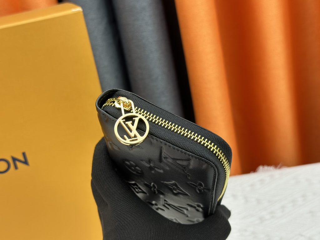 ルイ・ヴィトン モノグラムキャンバス 上品な長財布 レディースへのギフトに最適な定番モデル - 画像 6